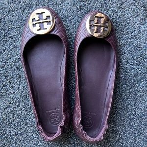 TORY BURCH QUILTED PATTERN LEATHER BALLET FLATS